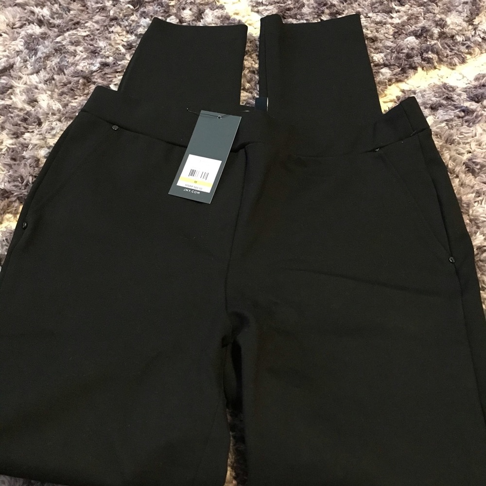 Jones New York black pants. Medium